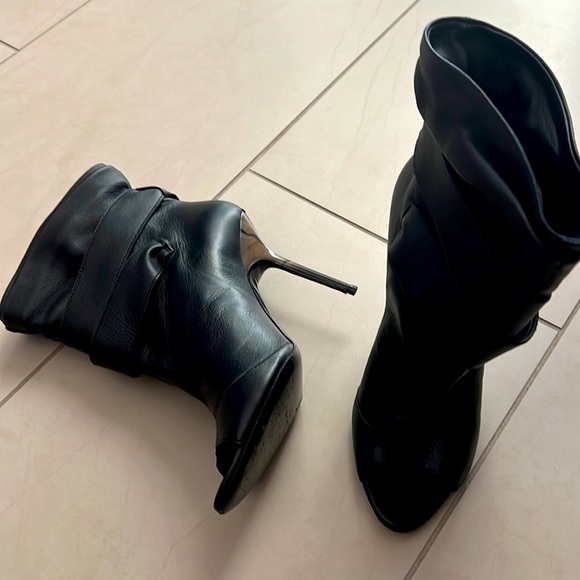 Burberry booties - Picture 2 of 5